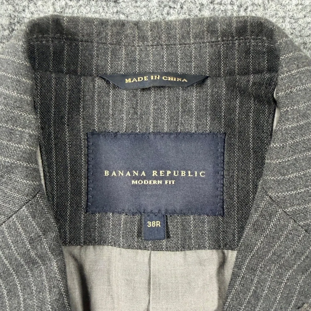 Banana Republic Blazer Mens 38R Grey Pinstripe Modern Fit Cotton 3 Button Jacket